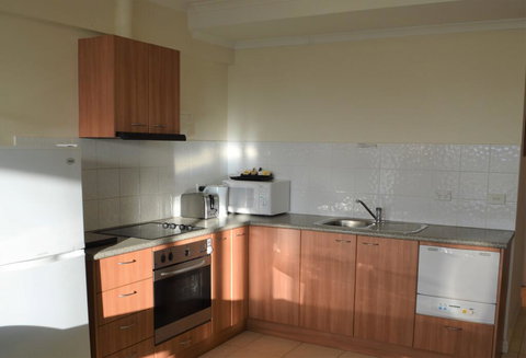 19 Lakeview Plaza - Mackay Tourism 3