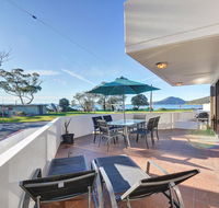 2 'Fleetwood' 63 Shoal Bay Road - spectacular views - Mackay Tourism