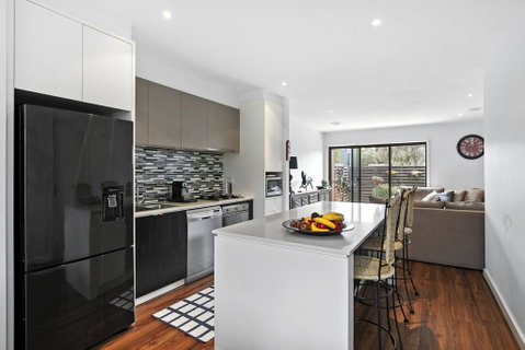 2 Bedroom Townhouse - Family & Corporate Bookings Only - Mackay Tourism 0