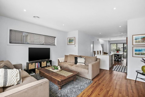 2 Bedroom Townhouse - Family & Corporate Bookings Only - Mackay Tourism 2