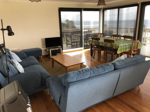 2 Jocelyn Street. Dalmeny - Mackay Tourism 2