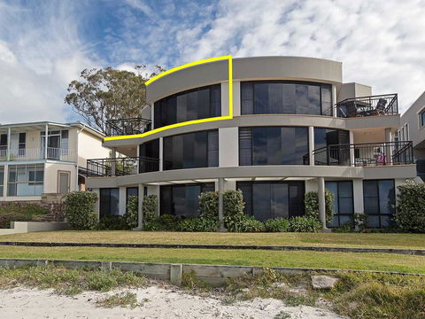 2/137 Soldiers Point Road - Luxury Unit On The Waterfront With Aircon And Free Unlimited Wi Fi - Mackay Tourism 1