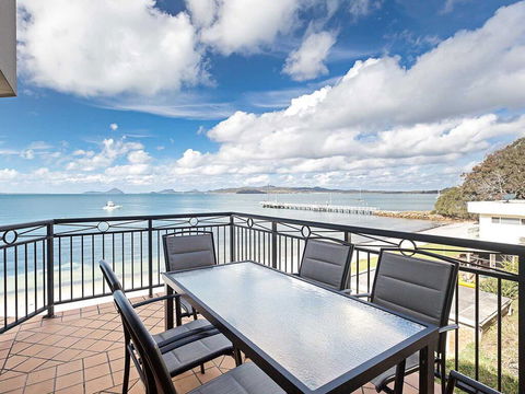 2/137 Soldiers Point Road - Luxury Unit On The Waterfront With Aircon And Free Unlimited Wi Fi - Mackay Tourism 0