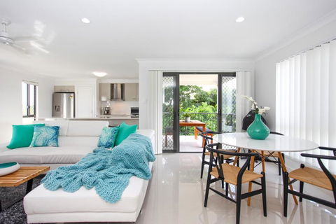 Beach Breeze Holiday House - Mackay Tourism 4