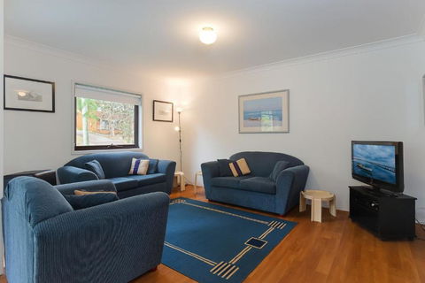 Carindale, 2 19-23 Dowling Street - First Floor Unit With Air Con, Complex Pool And Tennis Court - Mackay Tourism 2