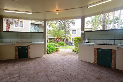 Carindale, 2 19-23 Dowling Street - First Floor Unit With Air Con, Complex Pool And Tennis Court - Mackay Tourism 3
