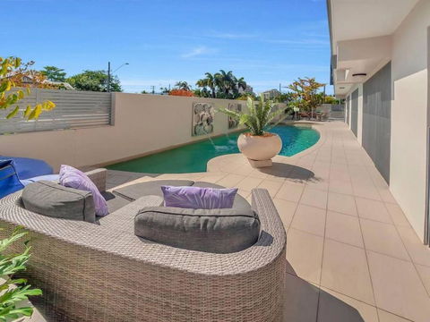 Cairns North 4-Bed With Outdoor Dining & Pool - Mackay Tourism 4