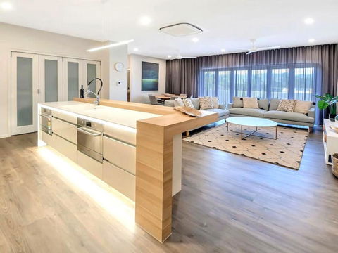 Cairns North 4-Bed With Outdoor Dining & Pool - Mackay Tourism 2