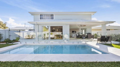 Calypso - Pool, Walk To Beach, Sawtell - Mackay Tourism 0