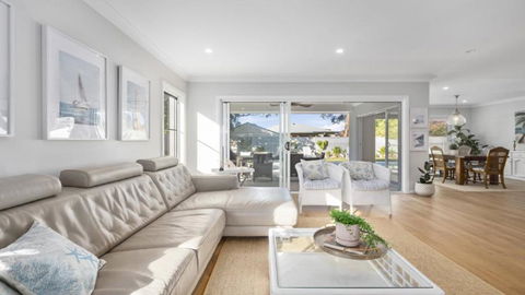 Calypso - Pool, Walk To Beach, Sawtell - Mackay Tourism 1