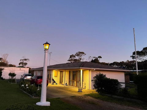 Cape Escape - Mackay Tourism 0