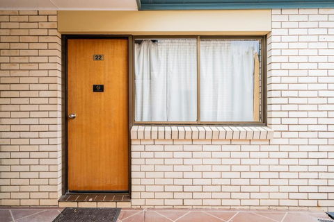 Capella Hotel Motel - Mackay Tourism 3