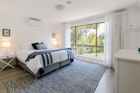 Capewood - Coastal Family Retreat In Prevelly - Mackay Tourism 3