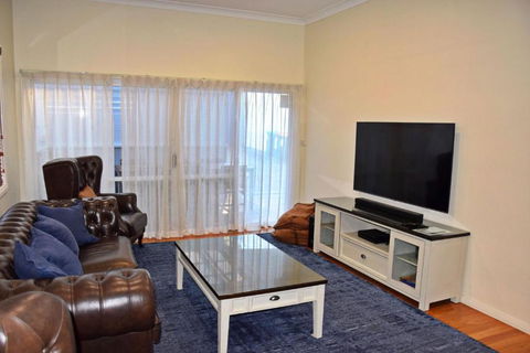 Captains Cottage SWR - Mackay Tourism 1