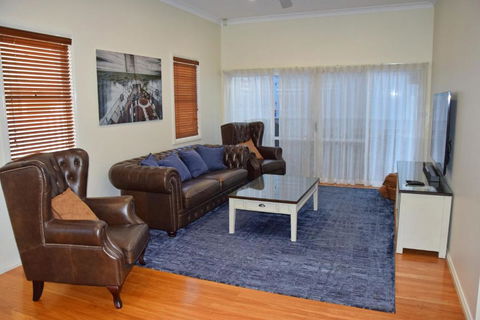 Captains Cottage SWR - Mackay Tourism 2