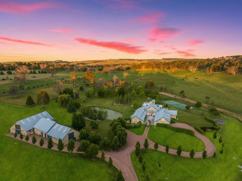 Carinya, Berrima, Southern Highlands - Mackay Tourism 0