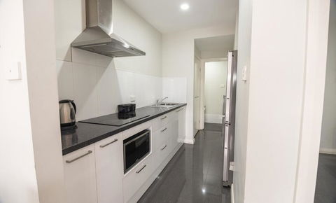 Cardiff Executive Apartments - Mackay Tourism 2
