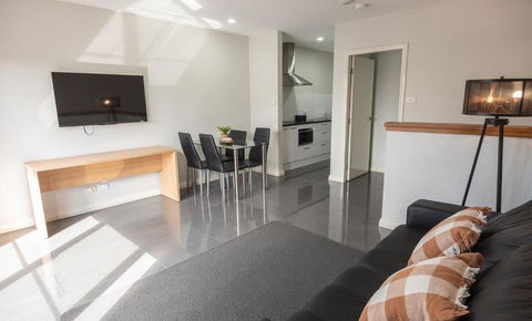 Cardiff Executive Apartments - Mackay Tourism 3