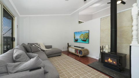 Casa Soleada Umina Beach - Mackay Tourism 1