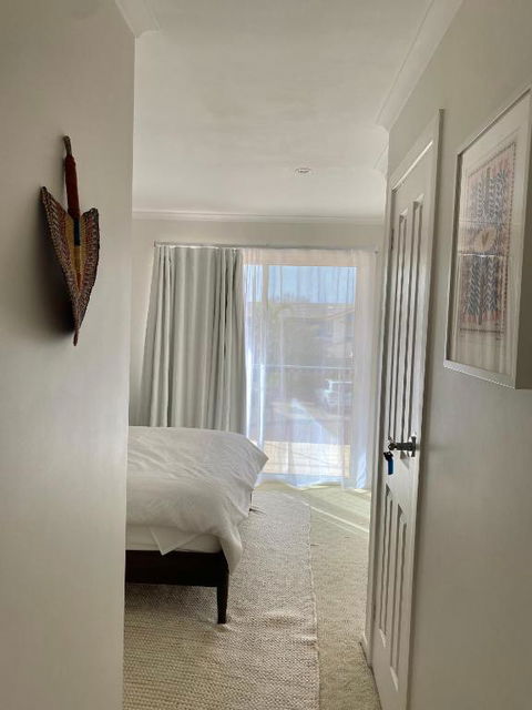 Casa Tropicana Villa With Ocean Views - Steps From Beach Surfs Up! - Mackay Tourism 4