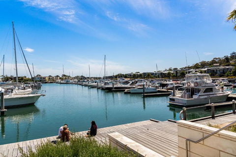 Castaway Villa - Water Views Luxury On The Marina - Mackay Tourism 0