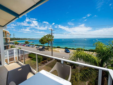 Castaways Unit 8 17 Shoal Bay Road - Mackay Tourism 1
