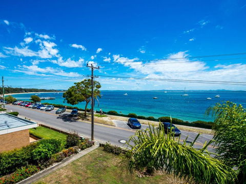 Castaways Unit 8 17 Shoal Bay Road - Mackay Tourism 0
