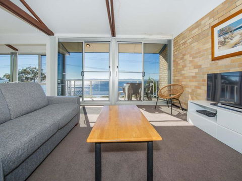 Castaways Unit 8 17 Shoal Bay Road - Mackay Tourism 2