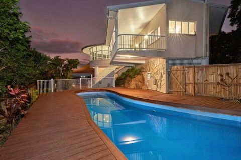 Castle In The Sky - Mackay Tourism 1