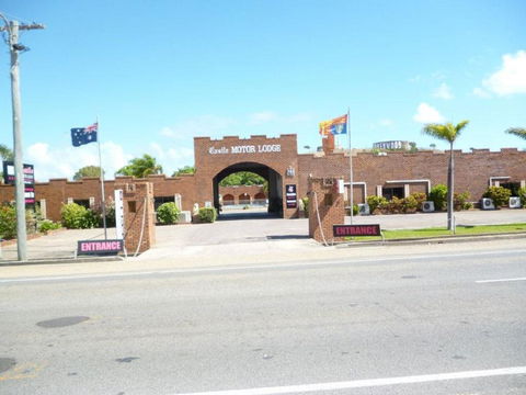 Castle Motor Lodge - Mackay Tourism 0