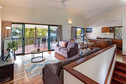 Casuarina Cove 1 On Hamilton Island By HamoRent - Mackay Tourism 3