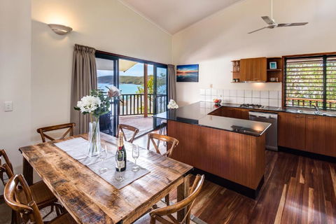 Casuarina Cove 1 On Hamilton Island By HamoRent - Mackay Tourism 2