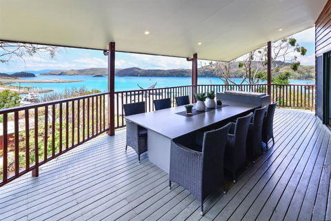 Casuarina Cove Apartments - Mackay Tourism 0