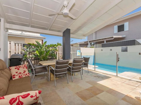 Casuarina Dreaming Townhouse With Pool - Mackay Tourism 3