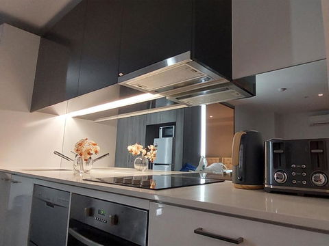 CBD Modern 2B2B Apt, Indoor Pool Sauna, Nice View - Mackay Tourism 0