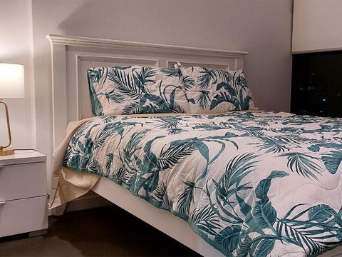 CBD Modern 2B2B Apt, Indoor Pool Sauna, Nice View - Mackay Tourism 2