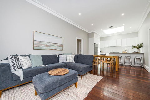 CENT191 - Timeless 3BR, 2BA Federation Home - Mackay Tourism 1