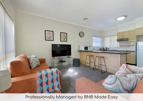 Central 2 Bed, 2 Bath Villa - Walk To Town - Mackay Tourism 0