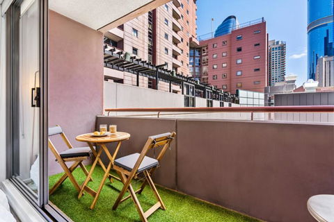 Central City Chic - Sleeps 6, Free Parking - Mackay Tourism 2