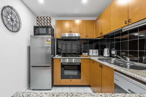 Central City Chic - Sleeps 6, Free Parking - Mackay Tourism 3