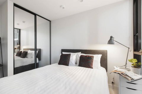 Central Sleek City Living Close To Everything - Mackay Tourism 1