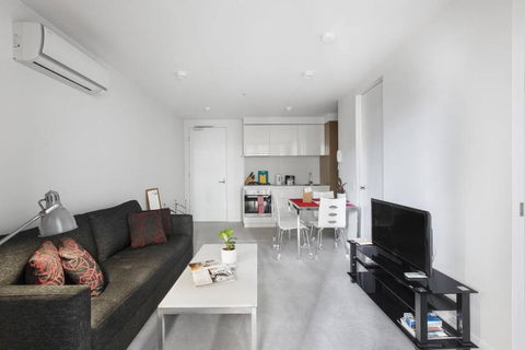 Central Sleek City Living Close To Everything - Mackay Tourism 3