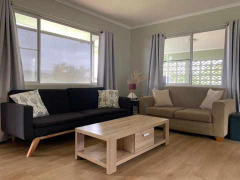 Central, Tidy And Private 3 Bedroom - Mackay Tourism 2