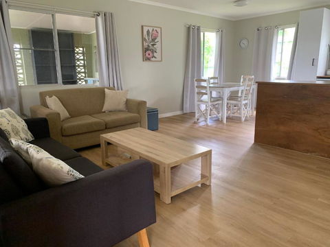 Central, Tidy And Private 3 Bedroom - Mackay Tourism 1