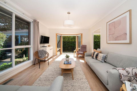 Charming Cottage In Beautiful Hampton - Mackay Tourism 3