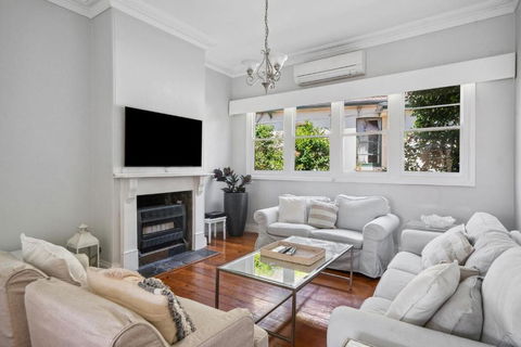 Charming House In Woolwich - Mackay Tourism 2