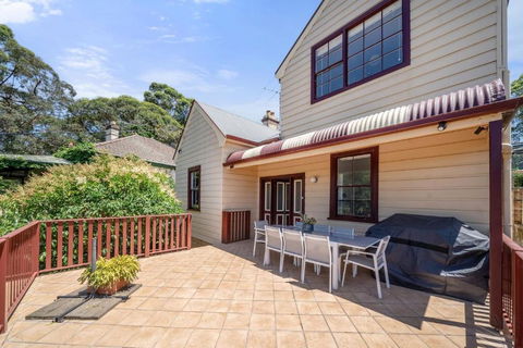 Charming House In Woolwich - Mackay Tourism 1