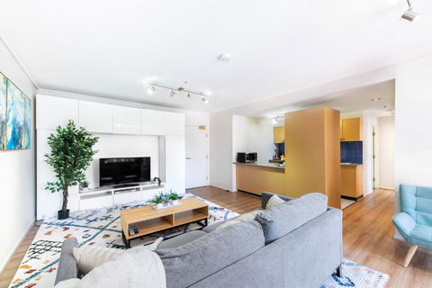 Charming Melbourne Apartment With Pool, Spa & Tennis Court - Mackay Tourism 4