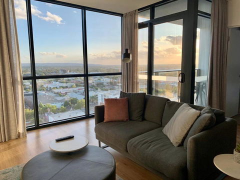 CBD Stunning High Floor View - FREE Parking FREE Netflix FREE Gym FREE Pool FREE Sauna FREE Coffee - Mackay Tourism 1