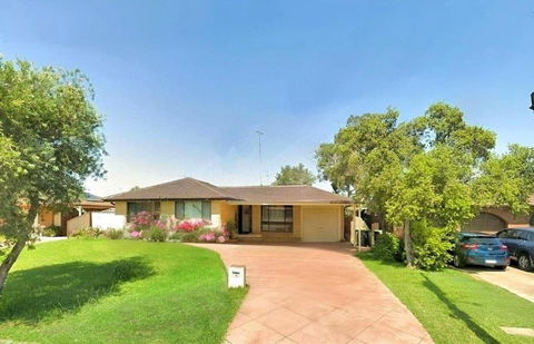 Cheerful 4 Bedrooms With Free Parking - Mackay Tourism 0